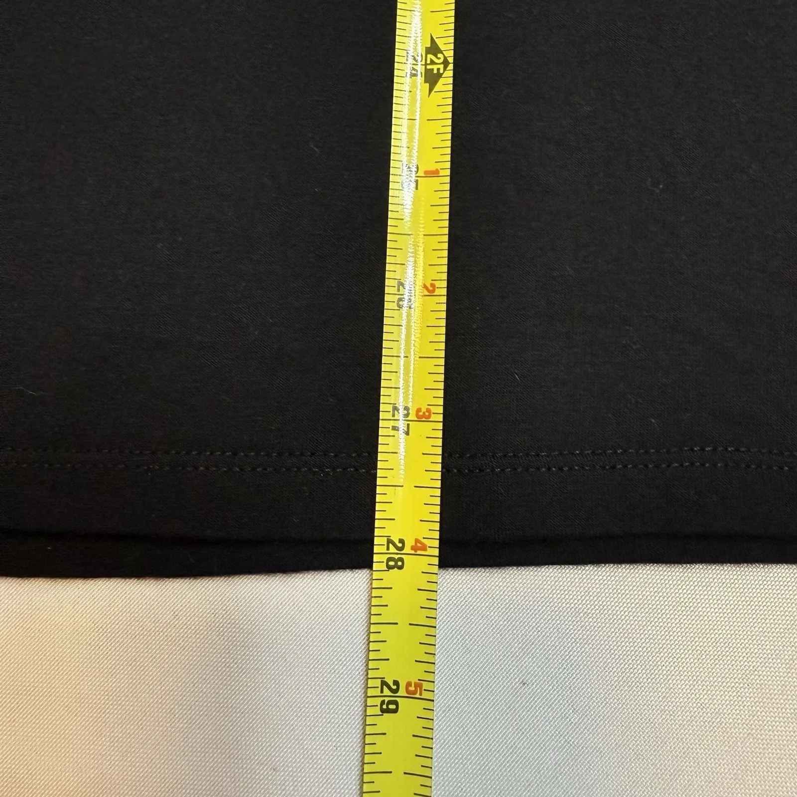 Calvin Klein‎ Set Plus Sz 20 & 2X Distressed Med Wash Jeans & Black V-Neck Tee # - Image 7