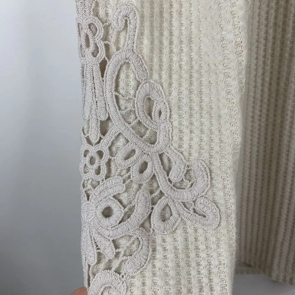 Soft Surroundings Size M Top Cleo Thermal Waffle Crochet Detail V-neck Women’s - Image 4