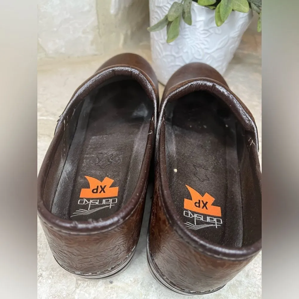 Dansko XP Floral Tooled Leather Brown Clogs Womens Size 5-5.5 / EU 36 - Image 6