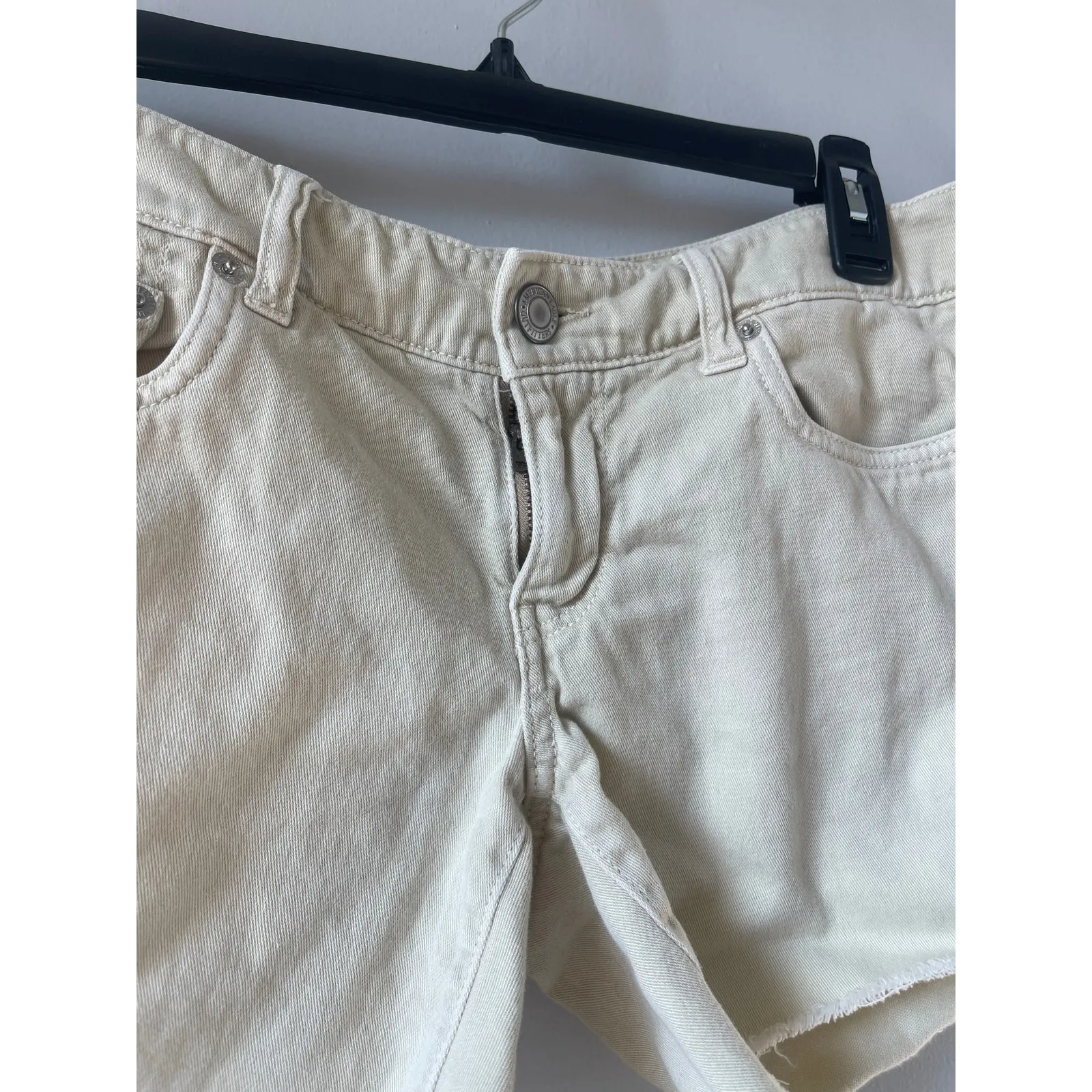 American Eagle Pale Yellow Girlfriend Denim Shorts - Image 2