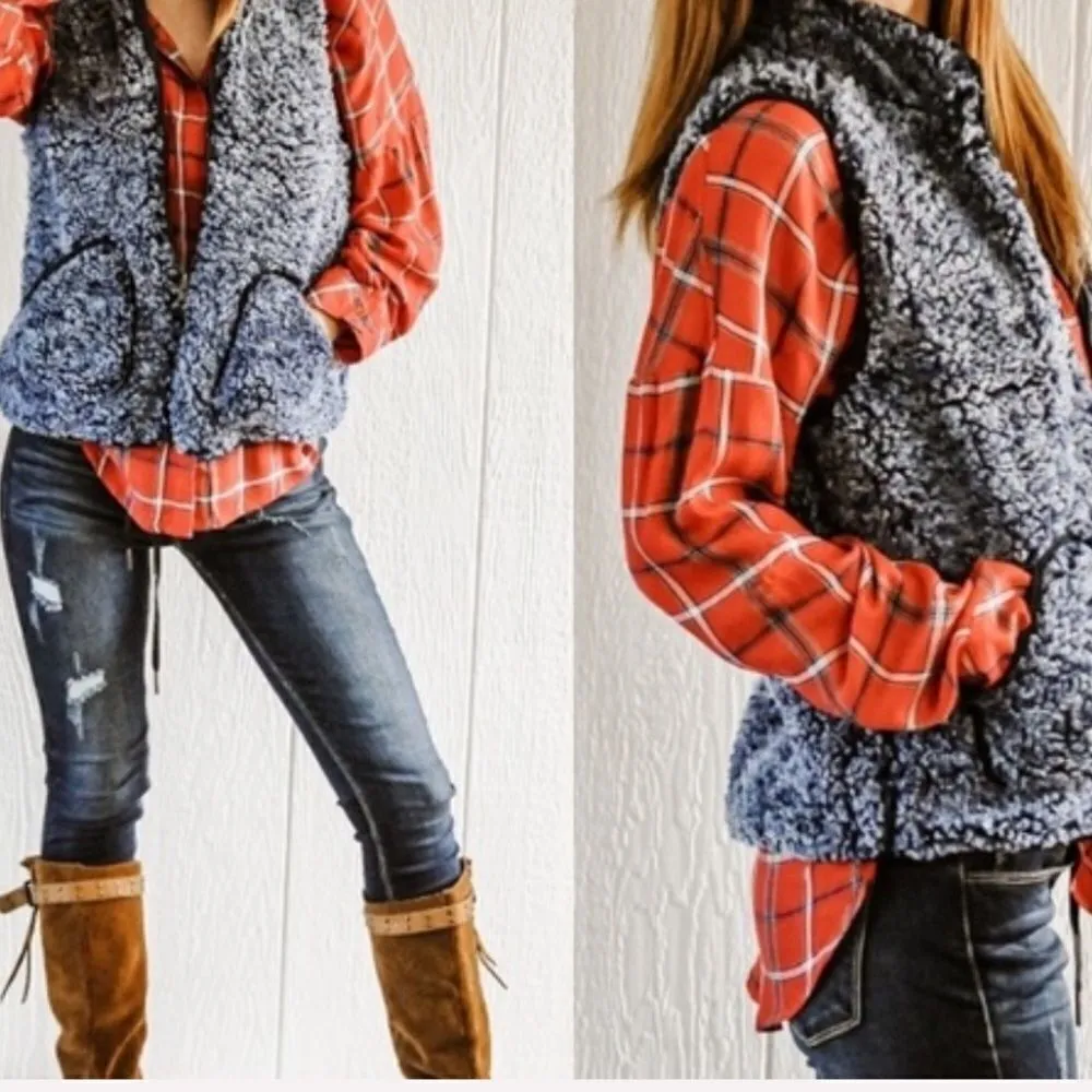 Reversible Quilted/Faux Sherpa Vest‎ Blue Size L - Image 8