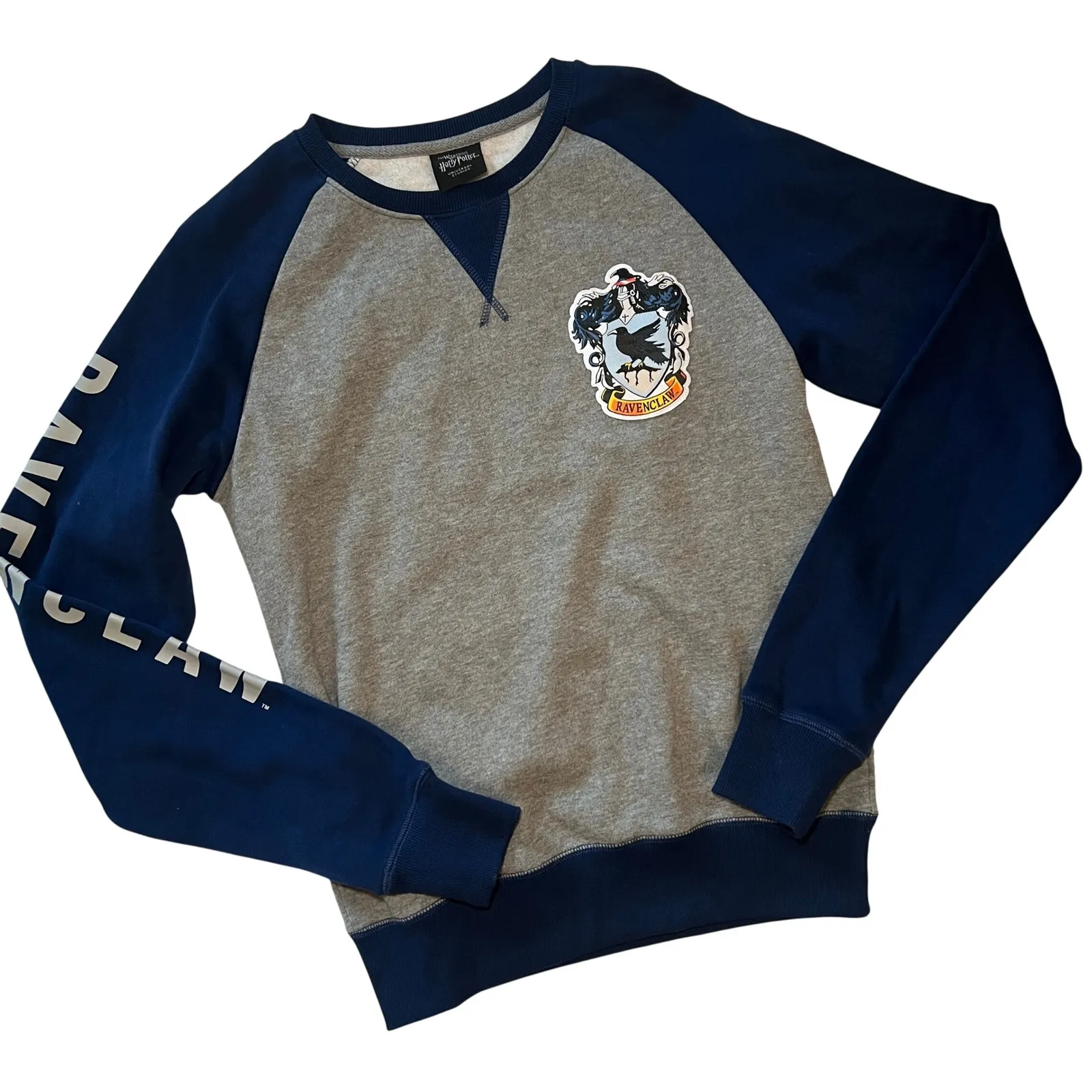 Universal Studios Wizarding World Harry Potter Ravenclaw Sweatshirt Small - Image 2