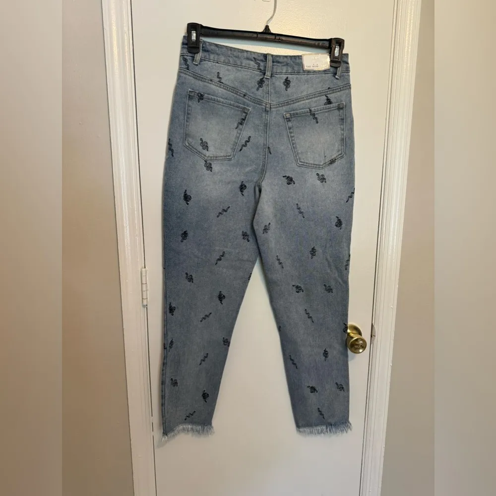 Tinseltown New! SIZE 11/30  hi-rise the mom jeans - Image 2