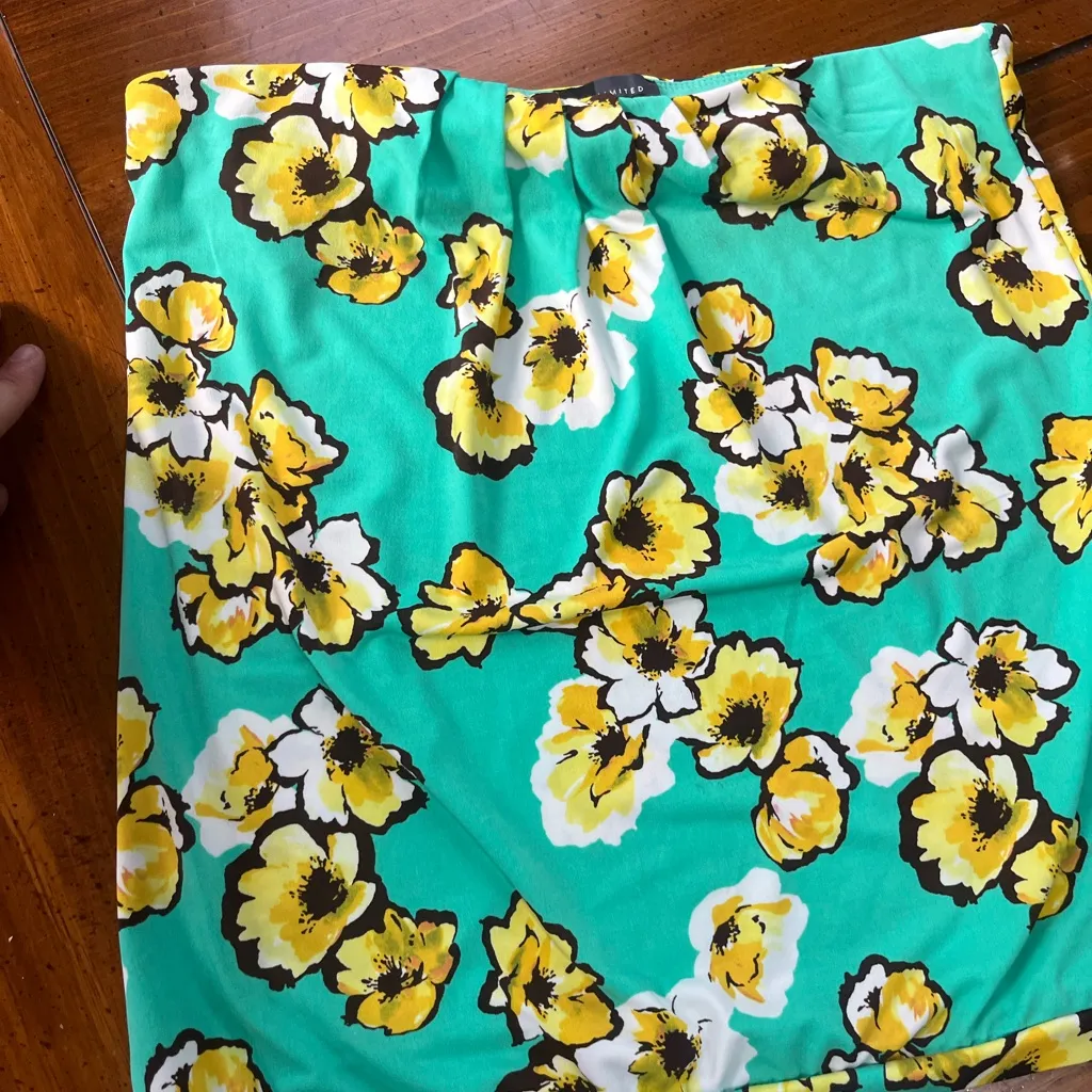 The Limited Green and Yellow Pencil Top Mini Resort Wear - Image 5