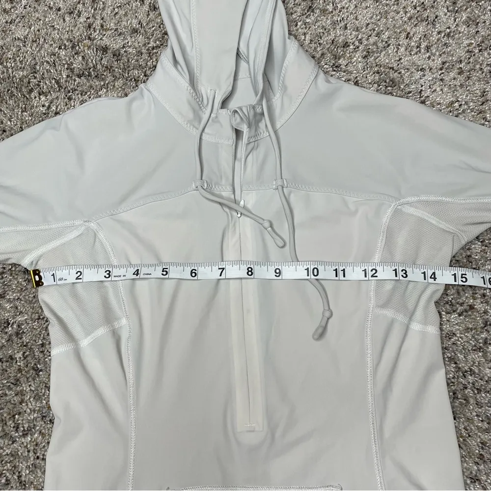 Lululemon Light Grey Lightweight Half Zip Hooded Fitted Jacket 4 Activewear - Image 8