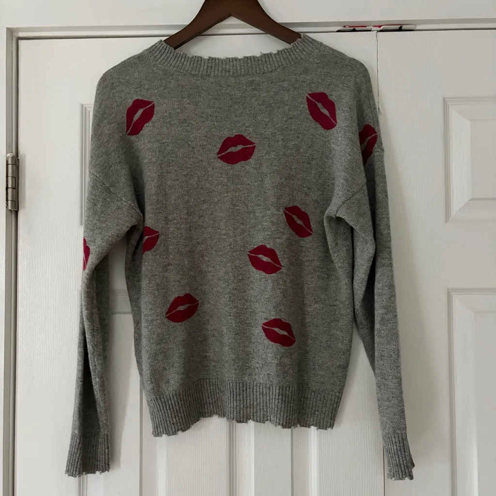 The Cashmere Project Grey Cashmere Sweater Red Lip Print Size Est. Large EUC Gray - Image 2