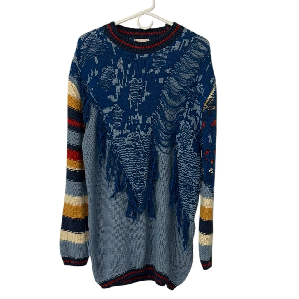 BCBG Blue Crewneck Pullover Style Distressed Sweater(Size. Medium) - Image 2