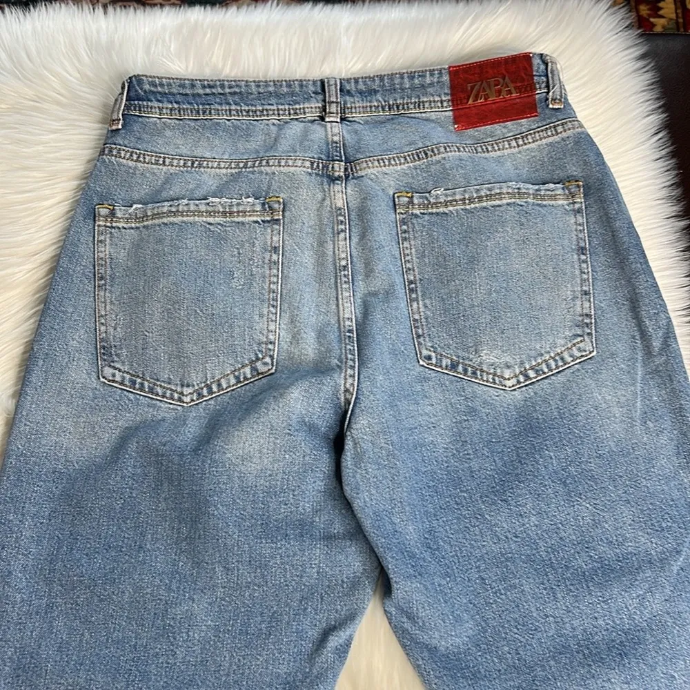 High Rise 90’s Distressed Mom Jeans - Image 5