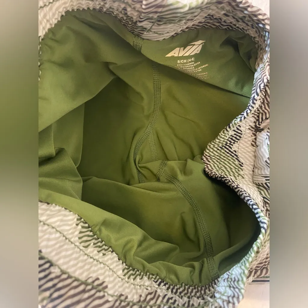 Small Avia Camo Green Women's Shorts - Image 6