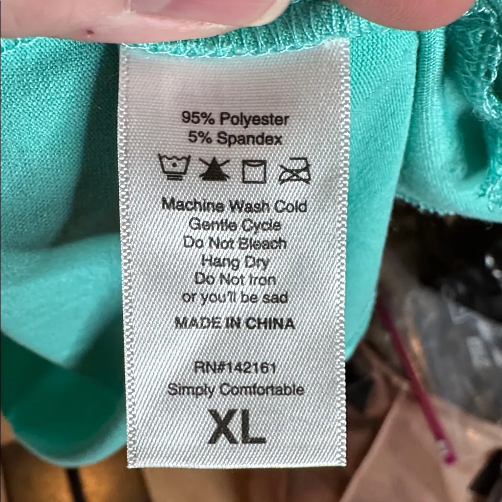 NWOT LuLaRoe Melissa Aqua Blue Shark-bite Hem Tunic Top Size XL - Image 4