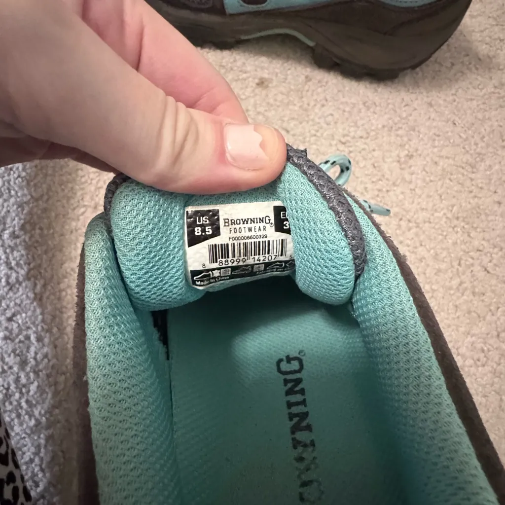 Women’s Hiking Shoes - Image 3