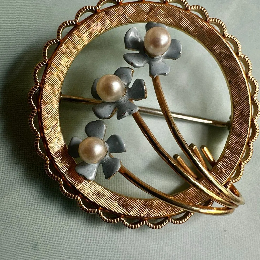 Krementz Vintage Blue Flower Enamel & Pearl Brooch - Image 8
