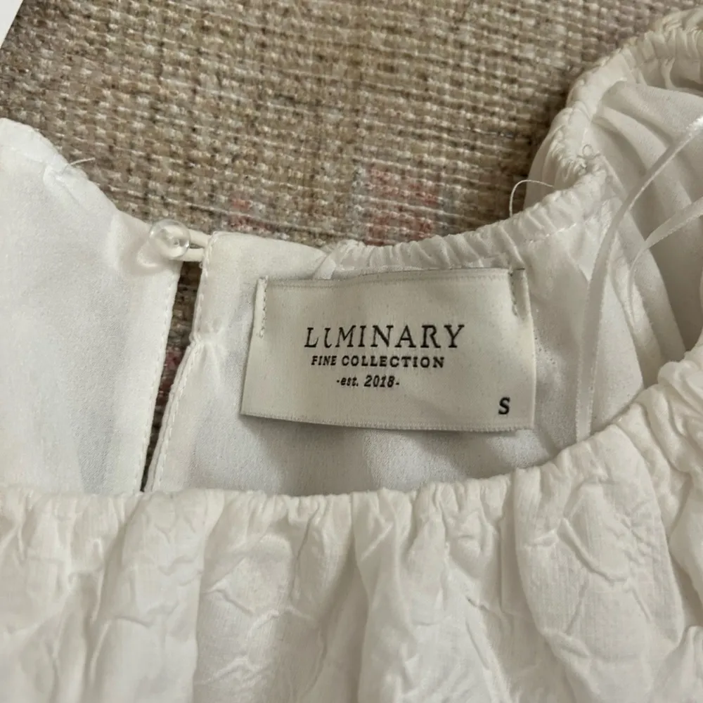 NWT Printed Bubble top White - Image 3