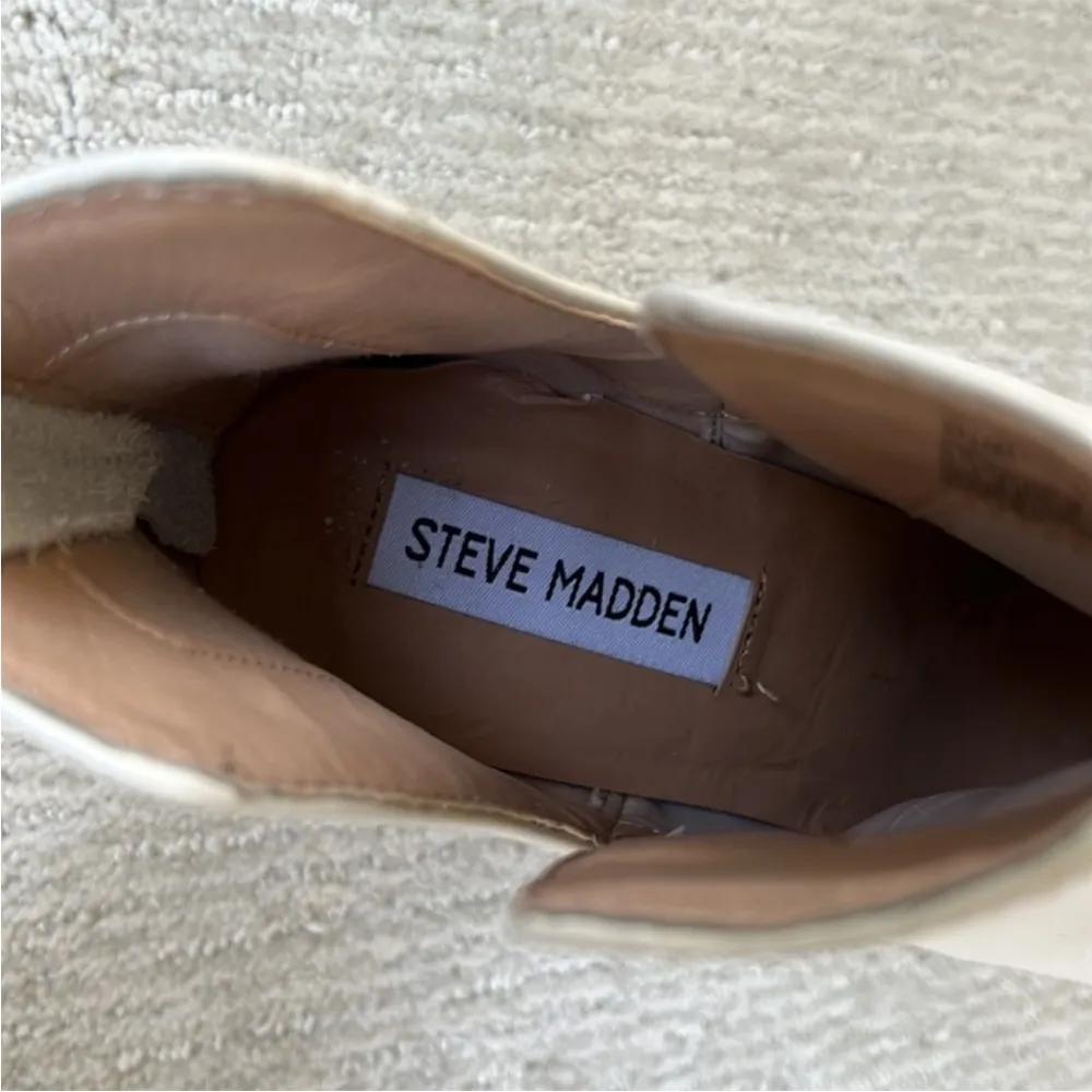 EUC Steve Madden Leather Thrived Heeled Ankle
Boots Ivory Size 7 - Image 9