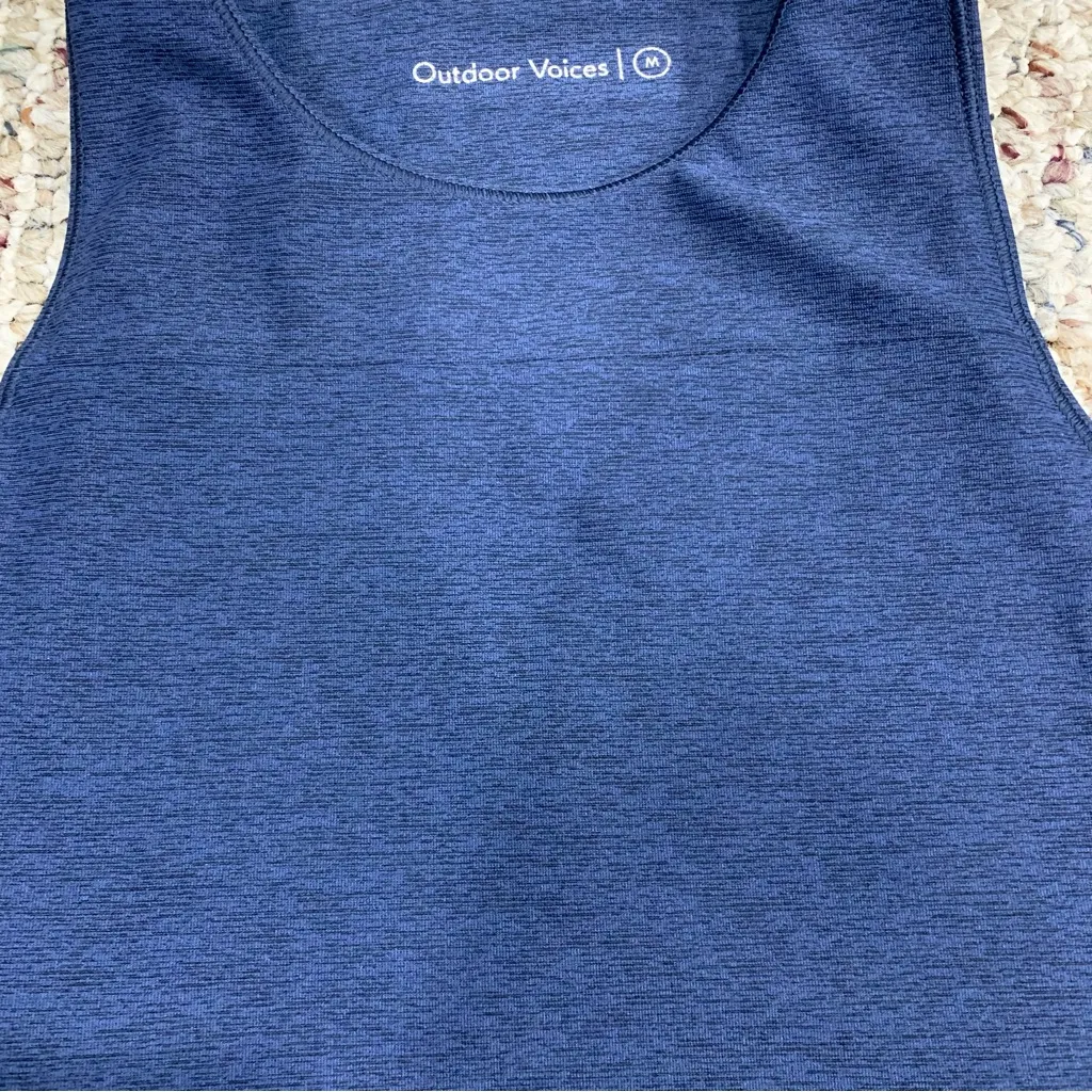Outdoor Voices Women's Dark Blue Slashback Crop Top - Size Medium - Image 3