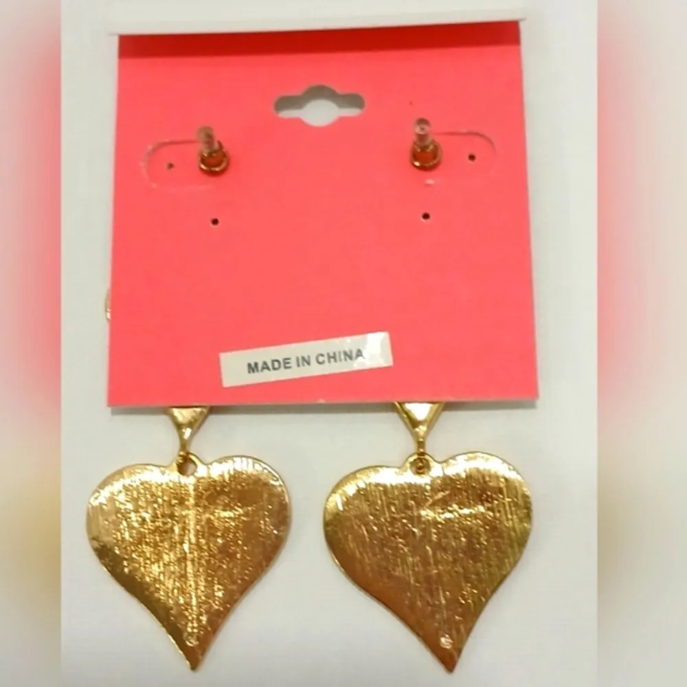 Isaac Mizrahi Heart Earrings - Image 2
