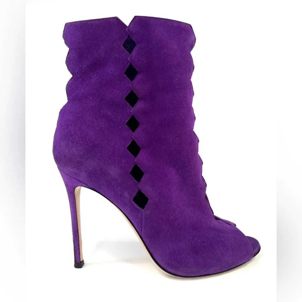 Gianvito Rossi Purple Suede Diamond Cut-Out Peep-Toe Ankle Booties Size 39.5 - Image 6