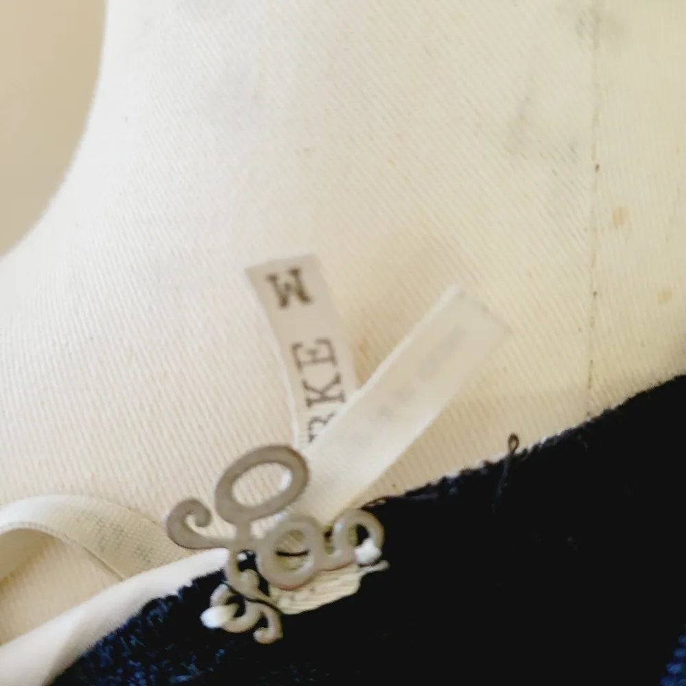 Gimmicks by bke embroidered bomber jacket medium - Image 7