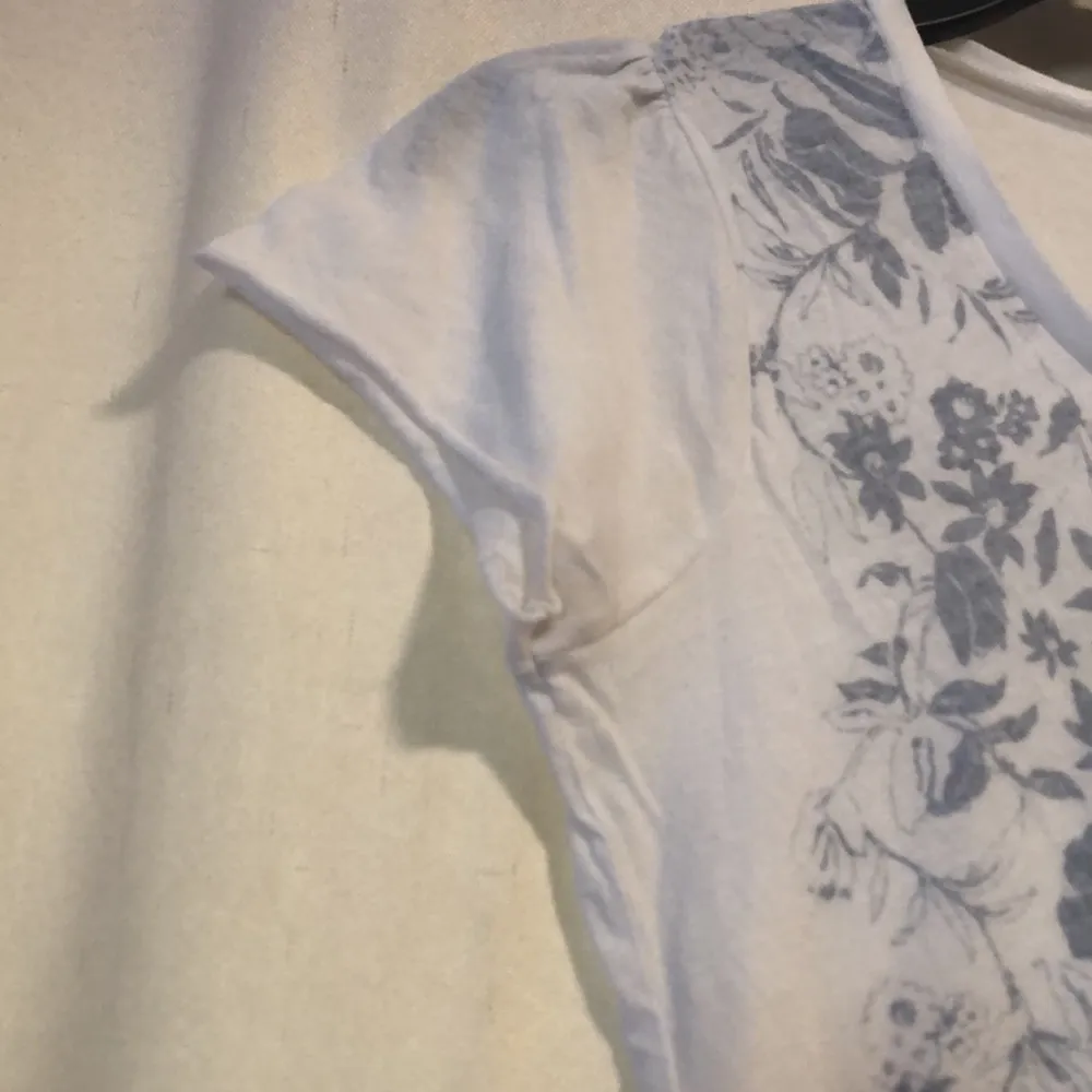 🎉 4 for $20 Motherhood Maternity T-shirt - Image 3