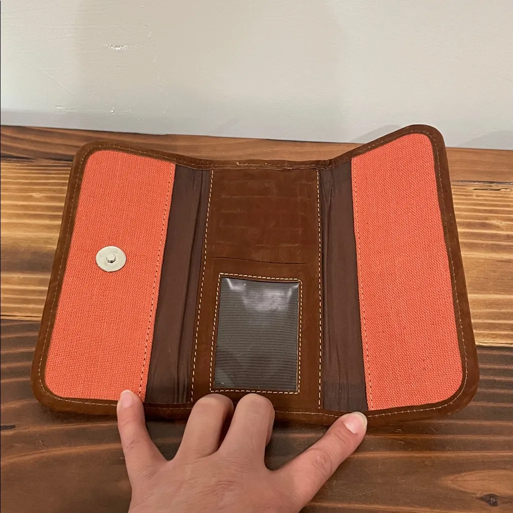 Artisan Handmade Guatemala Embroidered Trifold Wallet - Image 7