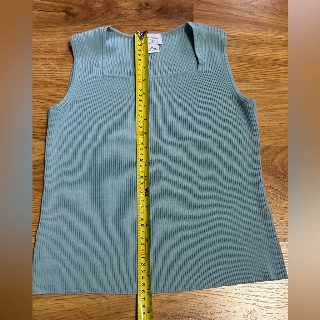 Ann Taylor LOFT 100% Silk Ribbed Sleeveless Top – Size Medium - Image 2