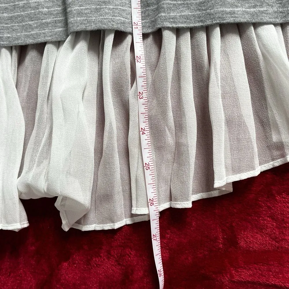 Banana Republic Women Top Grey Size Small Short Sleeve Crew Neck Stripes‎ blouse - Image 6