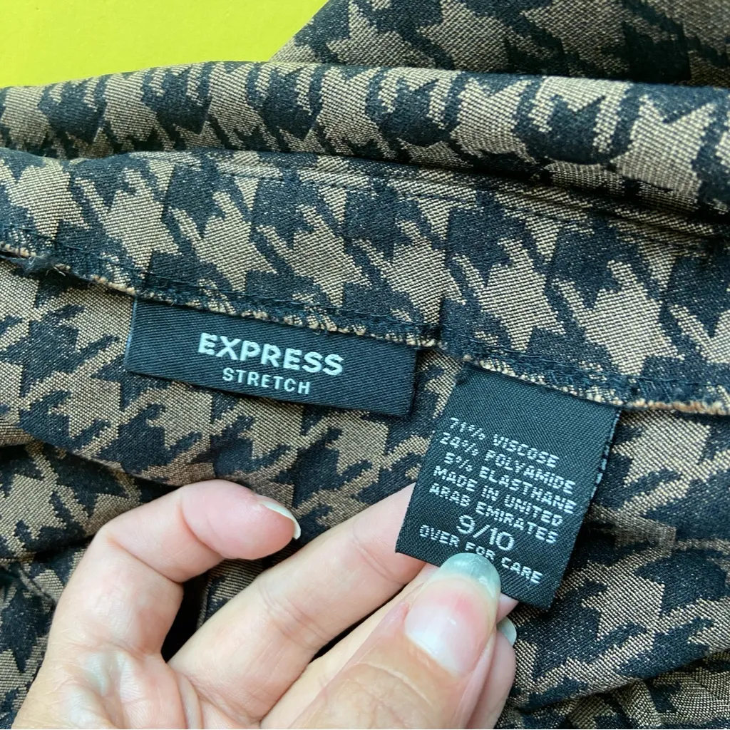 Vintage 90’s Brown Houndstooth Mini Skirt - Image 4