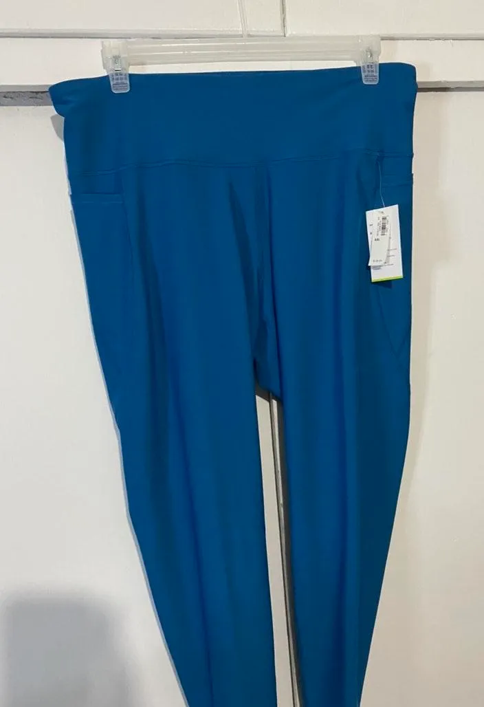 Old Navy Plus Size Activewear  - Image 5