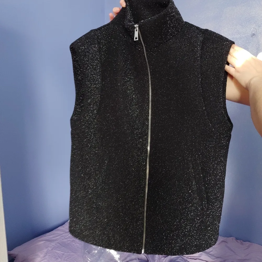 NWT  Metallic thread vest size S black sparkly - Image 5