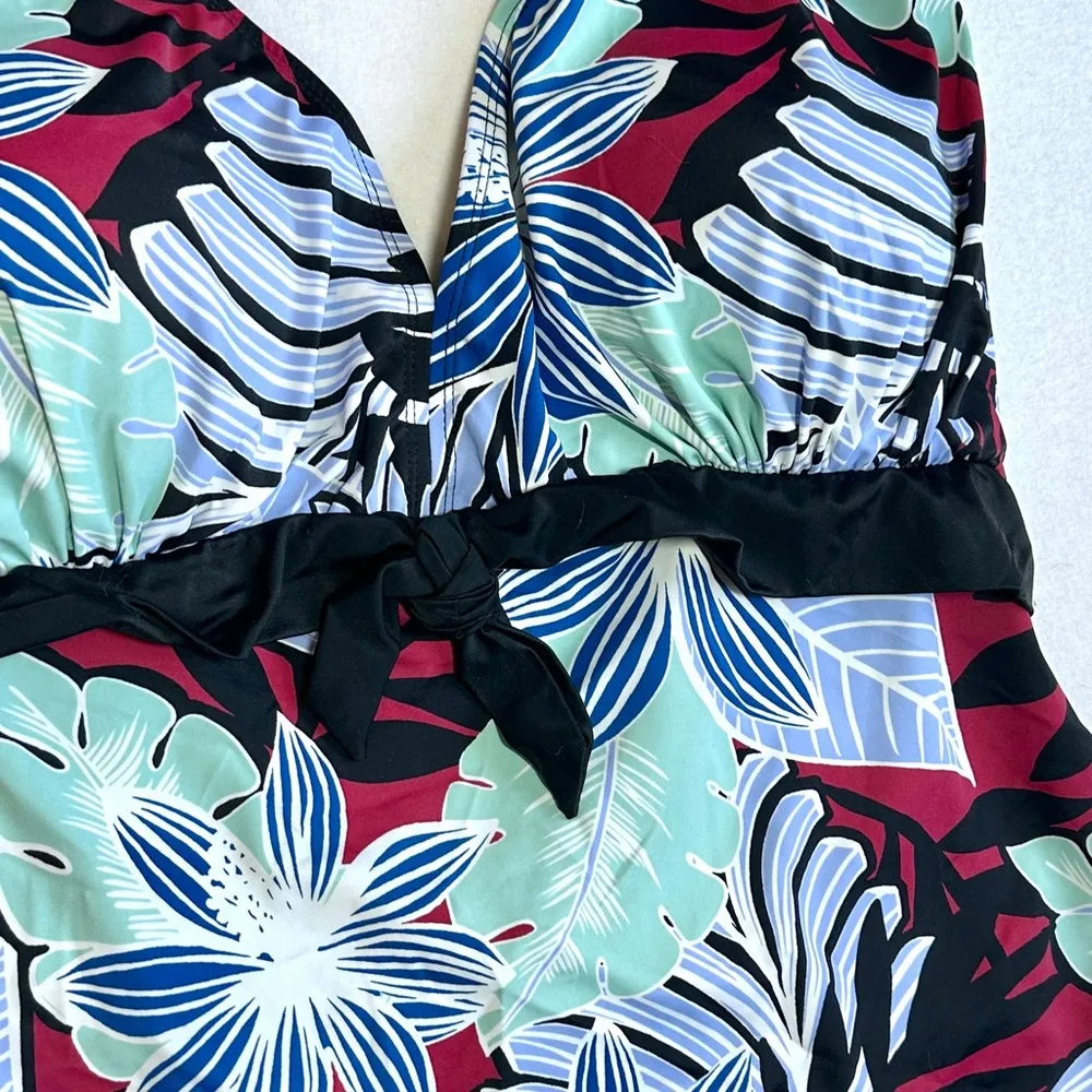 Shore Club Tankini Swim Top 24 Halter Strap Flowers Floral Built In Bra New - Image 2