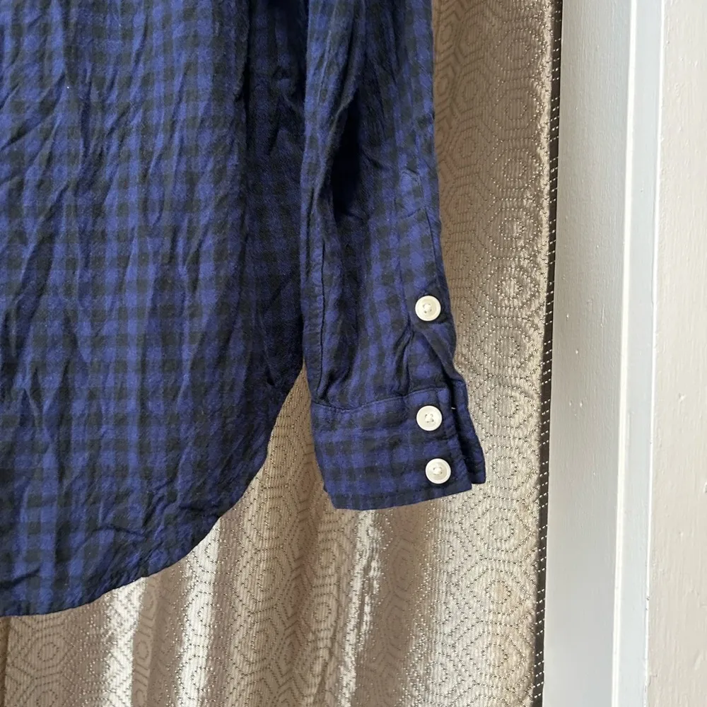 Universal Thread button Down shirt size M - Image 3