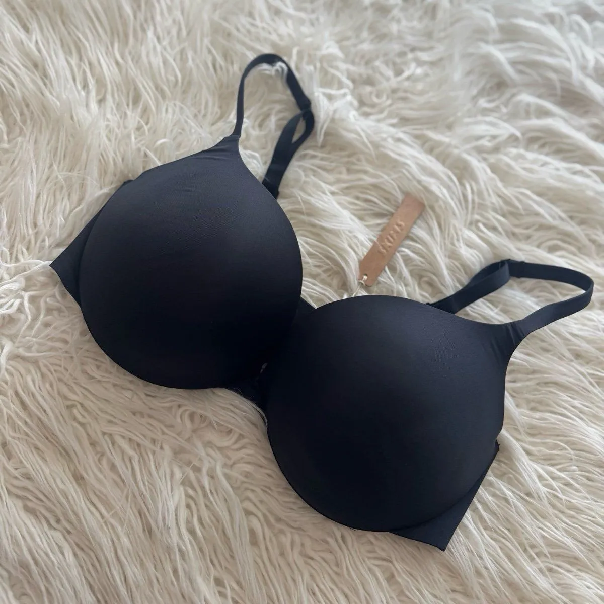 Skims Ultimate Push up Plunge Bra Onyx Size 36DD - Image 4