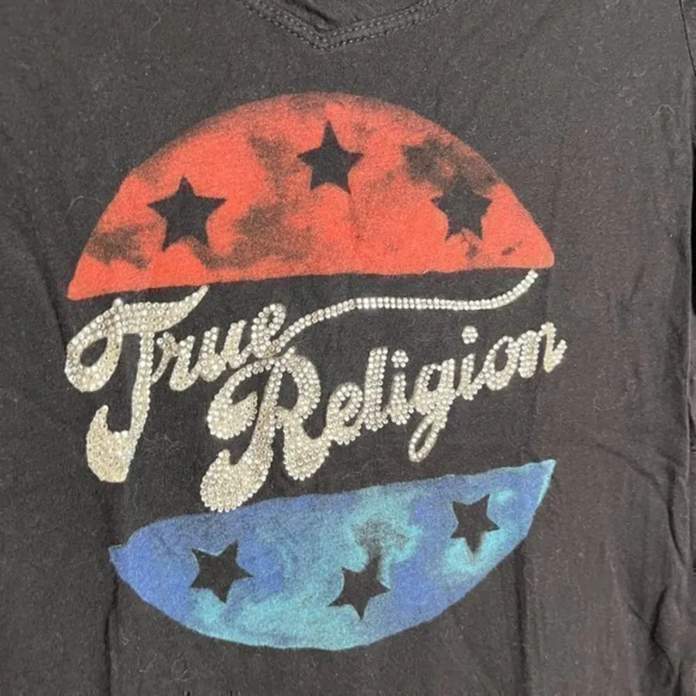 True Religion 🌺  Y2K rhinestone graphic tee - Image 2