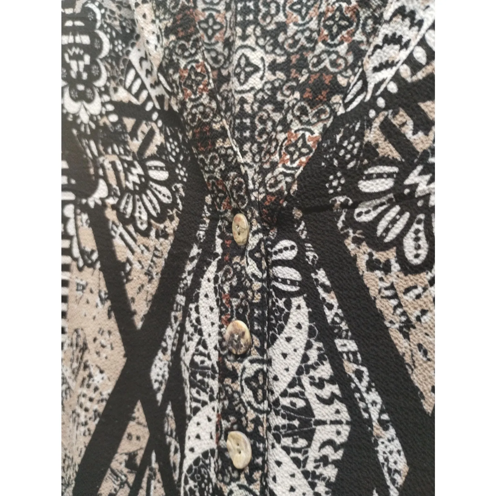 Figueroa & Flower Size M Anthropologie Mixed Print Black Tan 3/4 Sleeve Popover Size M - Image 3