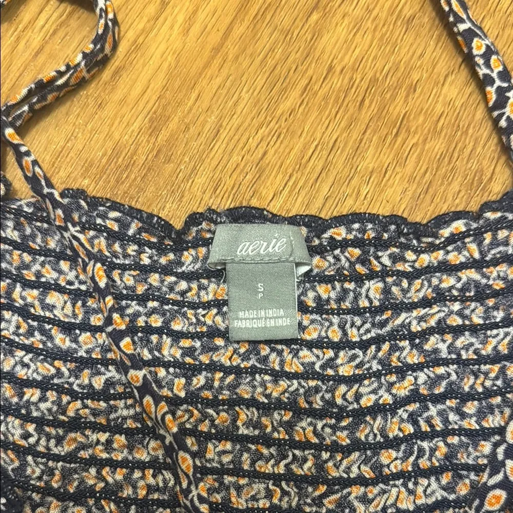 Aerie Small Navy and Orange Ditsy Floral Print Cropped Smocked Tank Top Summer - Image 2