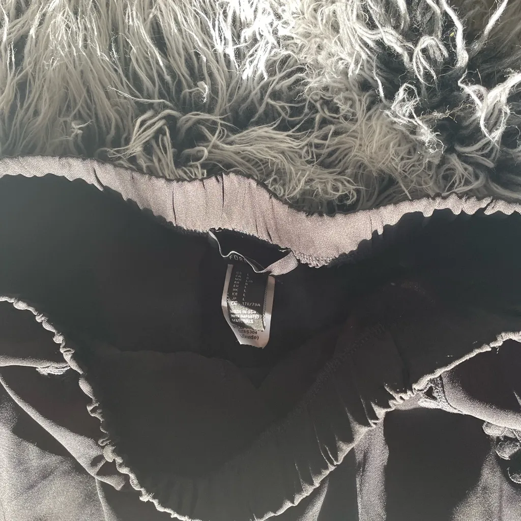 🖤🆕F21 Black Pom Pom Dolphin Shorts ✨NWT✨ - Image 4