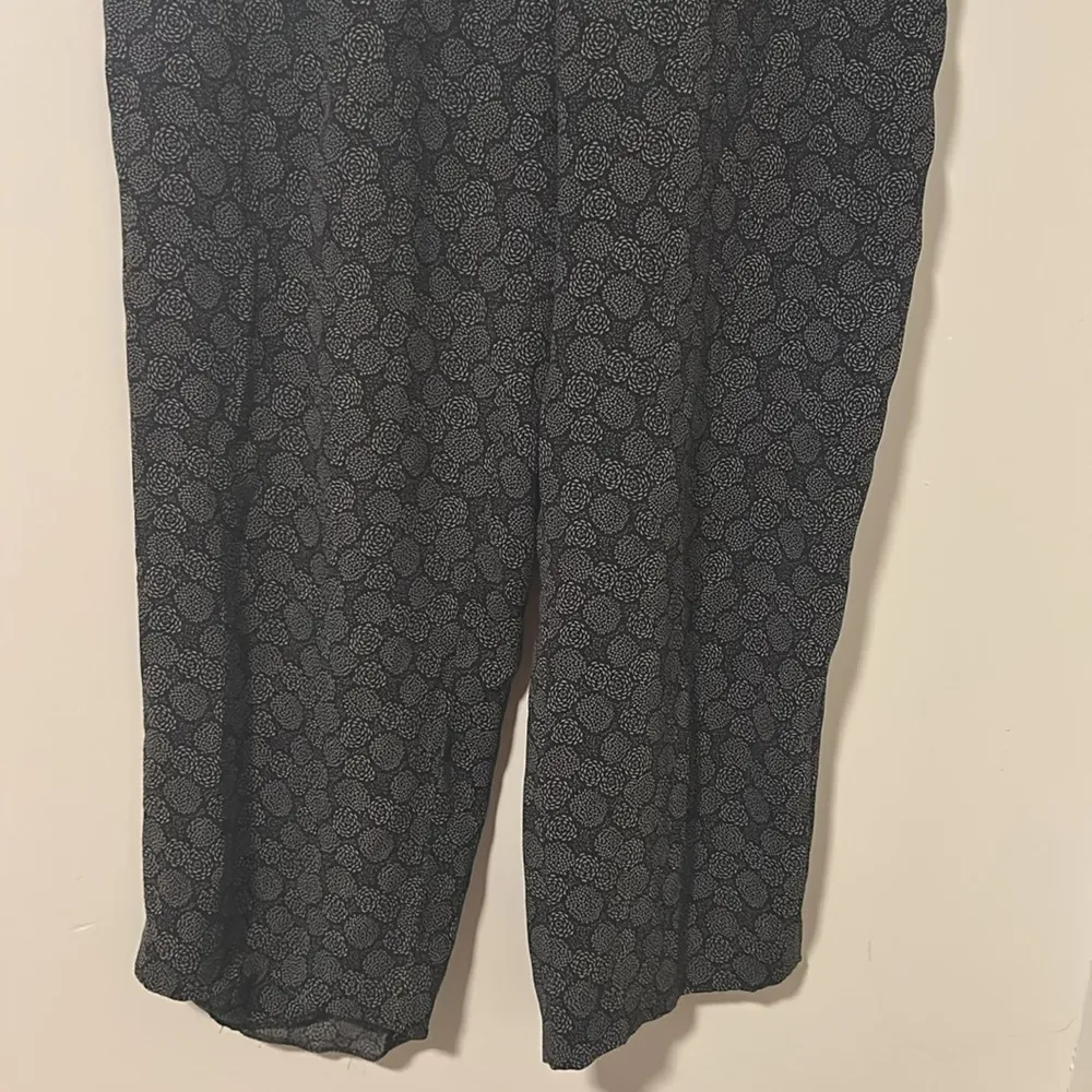 Vince 95% Silk Flower Printed Black Elastic Waistband Pants Size Small - Image 2