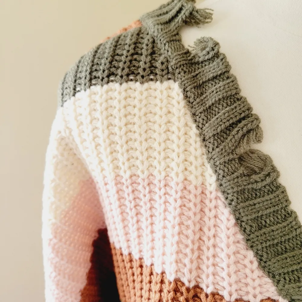 Wonderly striped chewed hem sweater size large - Image 2