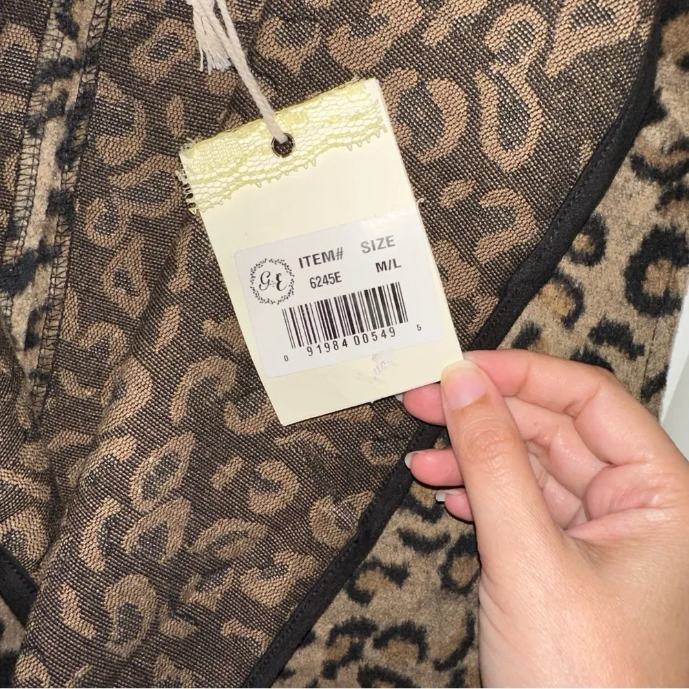 NWT Grace and Emma cheetah print open long vest women’s M/L Size M - Image 5