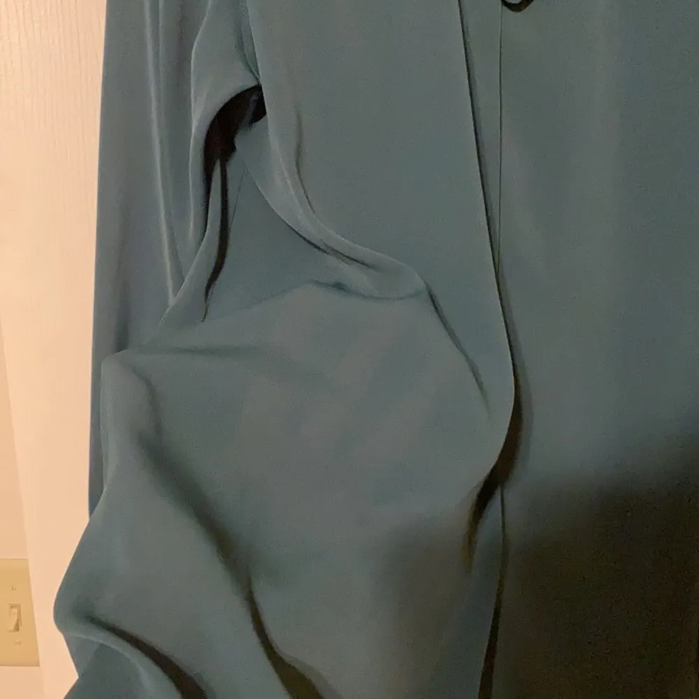 80/90s Jones New York button neck sheer blouse - Image 8