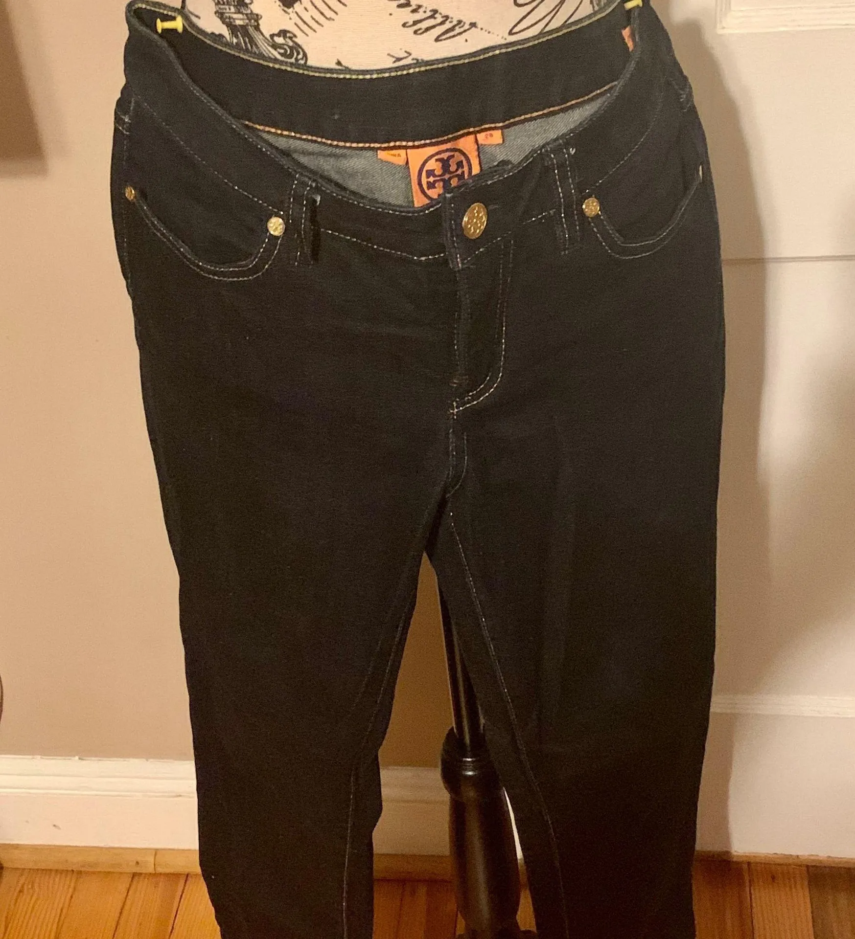 Cropped Slim Jeans....Sz: 28 - Image 3