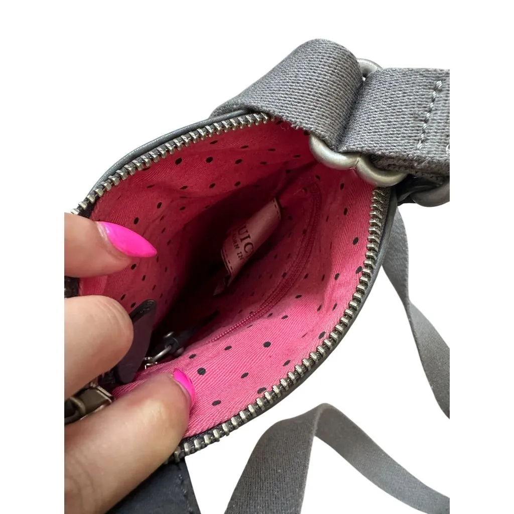 JUICY COUTURE Vintage Gray Striped Crossbody Bag - Image 5