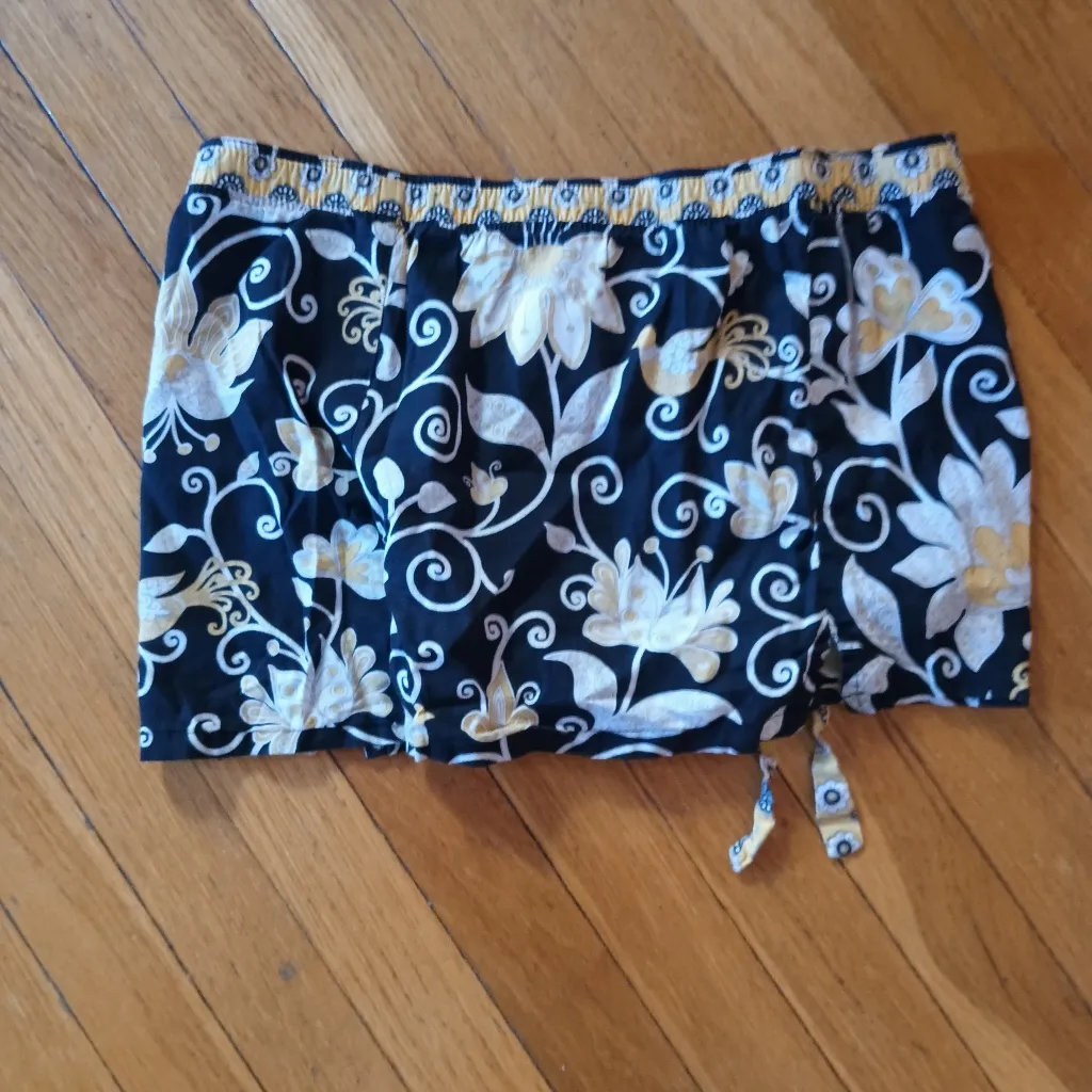 Vera Bradley Intimates Sleep Shorts Floral sz sm waist 16” rise 10” inseam 3” - Image 4