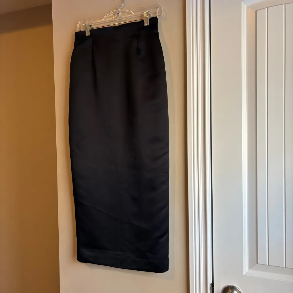 Classic Black Pencil Skirt Size 0 - Image 2