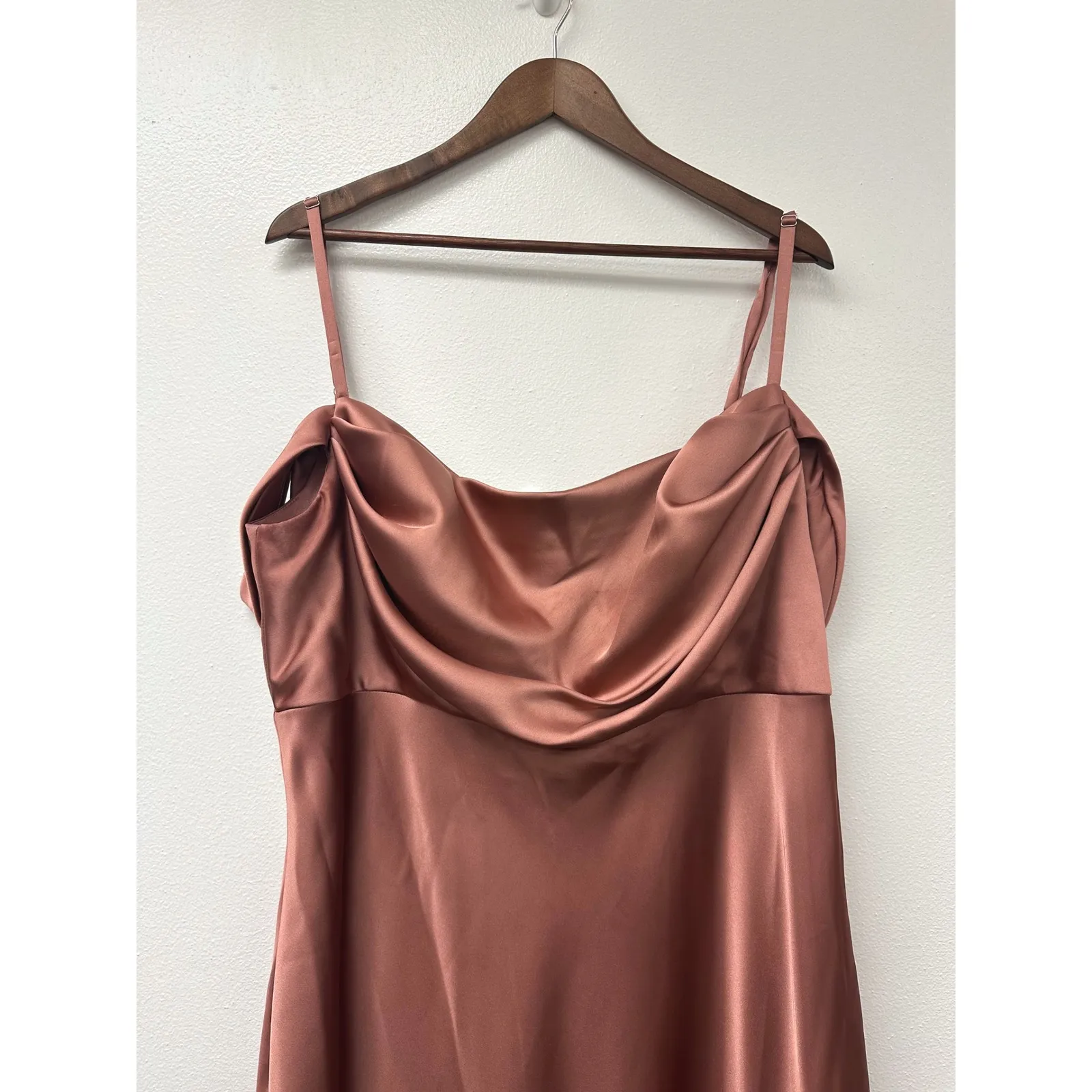 Revelry Sienna Satin Drop Shoulder Side Slits Dress in Copper Size 24 Orange - Image 3