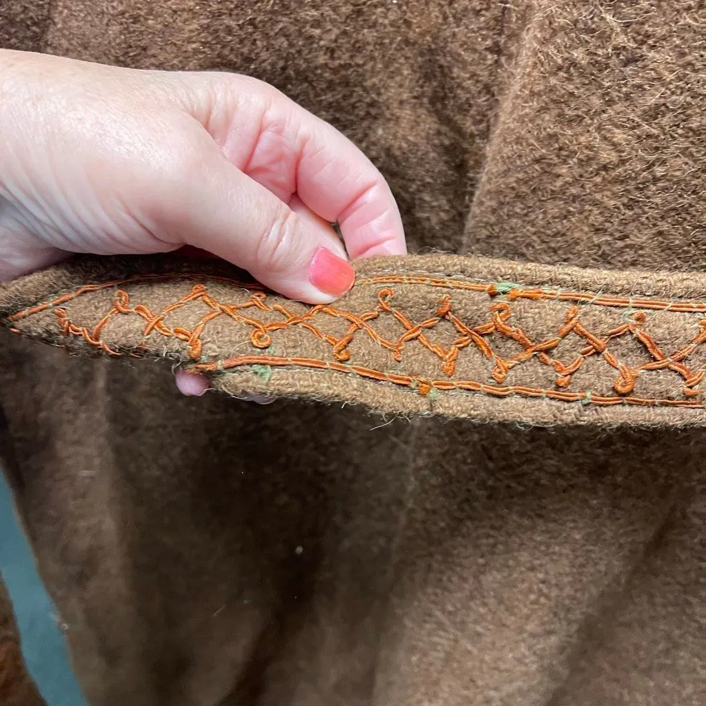Vintage Western boho handmade size L embroidered wool midi coat. Sash tie. Tan Size L - Image 4