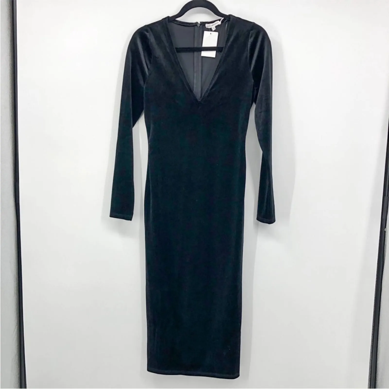 Good American Black Velvet Deep V Midi Dress Size 1/Small Long Sleeve NEW - Image 2