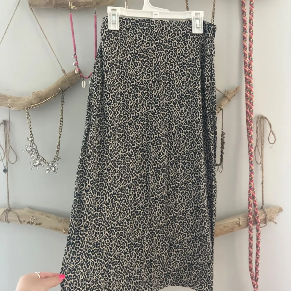 Cheetah print midi skirt - Image 2