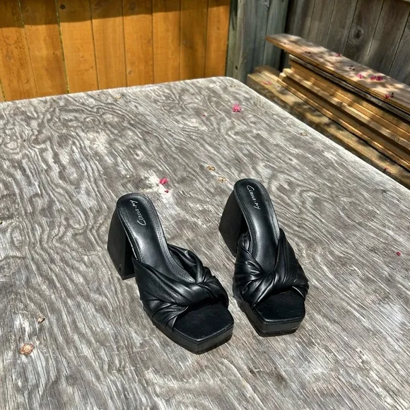 - Circus NY by Sam‎ Edelman chunk platforms size 6.5 black Marianna - Image 2