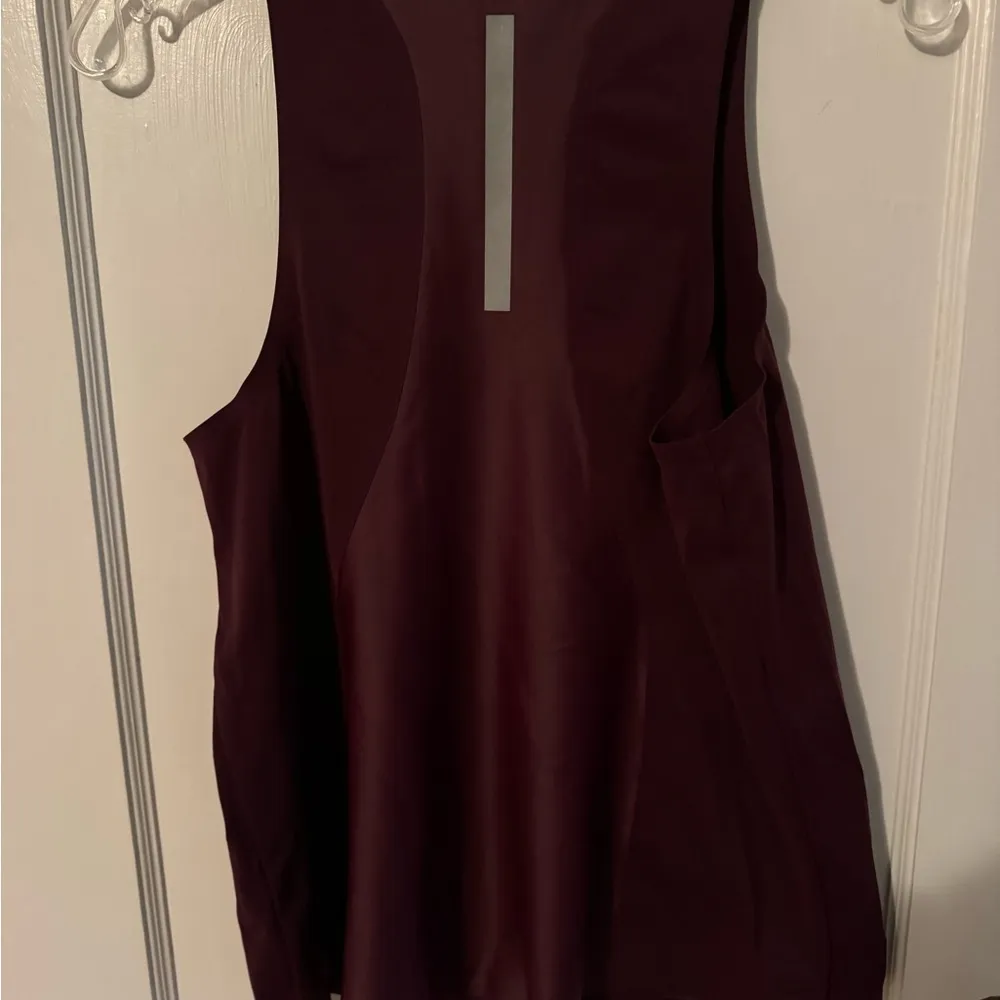 Sweaty Betty Breathe Easy Running Tank Top Burgundy Size Small - Image 8
